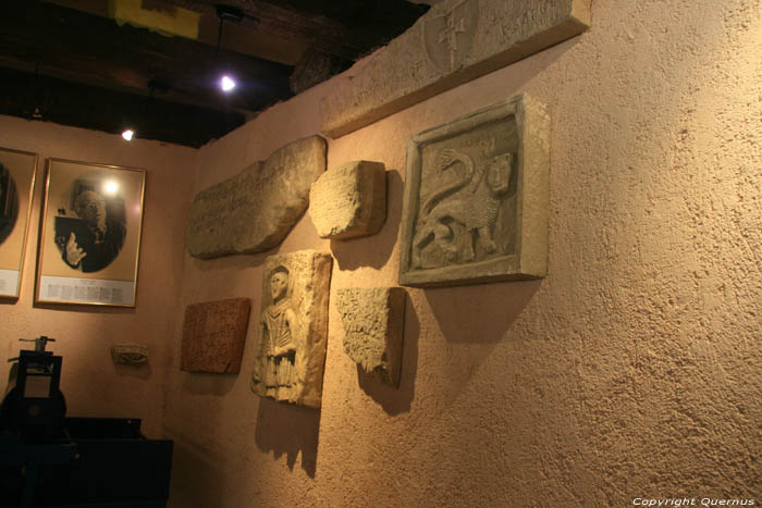 Abbeye runes de Sainte-Lucia  ( Draga Bascanska) Baka / CROATIE 