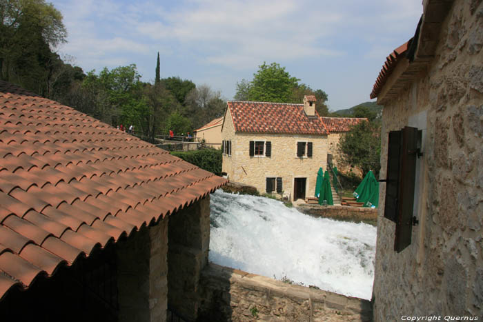 Krka Btiments (ancien Moulin  Eau) Skradin / CROATIE 