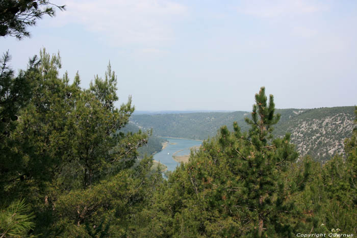 Krka  vue sur la Vallai Skradin / CROATIE 