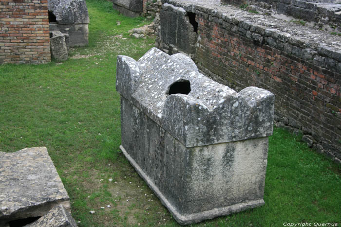 Old Christian Graveyard - Manastirine Solin / CROATIA 