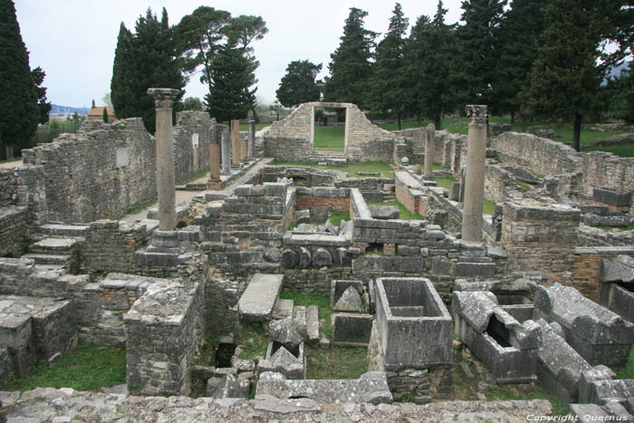 Old Christian Graveyard - Manastirine Solin / CROATIA 