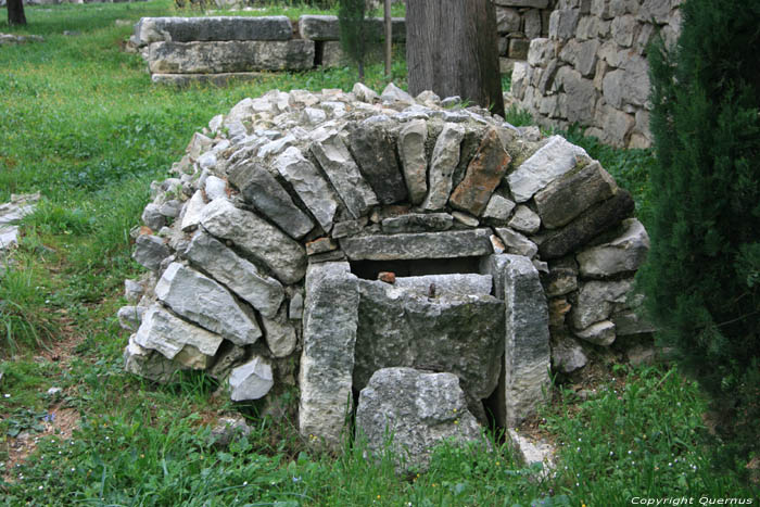 Old Christian Graveyard - Manastirine Solin / CROATIA 