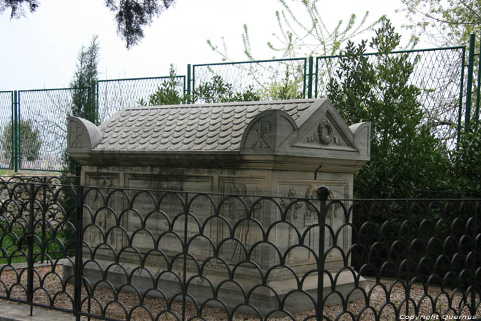 Old Christian Graveyard - Manastirine Solin / CROATIA 