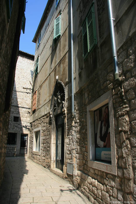 House with Tympanum Sibenik / CROATIA 