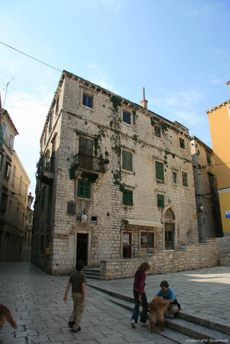 Onbekend gebouw Sibenik / KROATI 