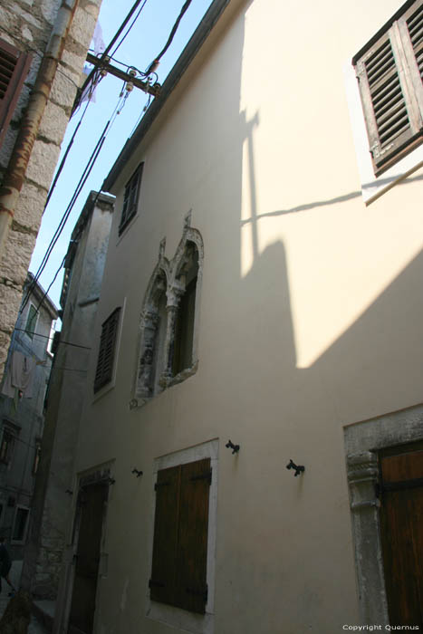 Maison Sibenik / CROATIE 