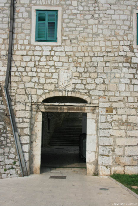 Poort Prinselijk Paleis Sibenik / KROATI 