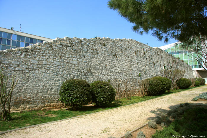 Stadsomwalling Zuidkant Sibenik / KROATI 