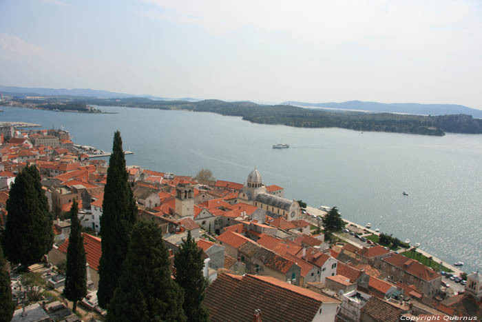 Stadszicht vanop Sint-Michels burcht Sibenik / KROATI 