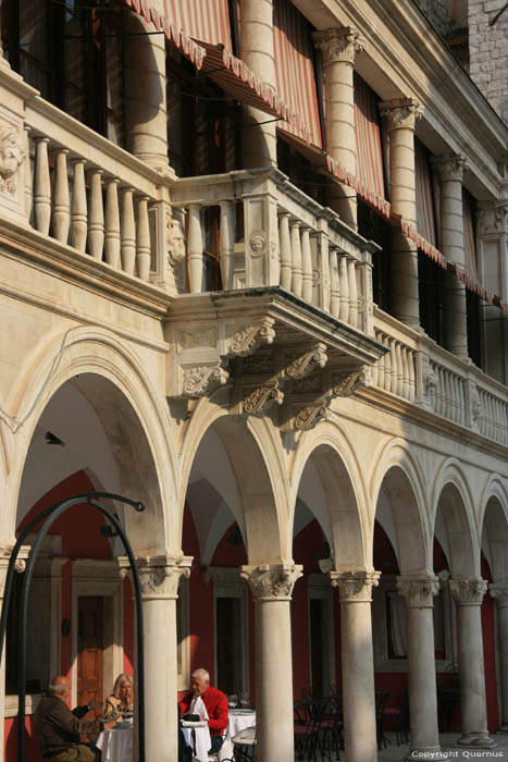 Voormalig stadhuis Sibenik / KROATI 