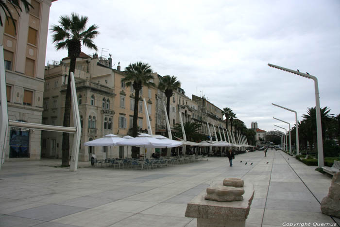 Promenade aan de zee Split in SPLIT / KROATI 