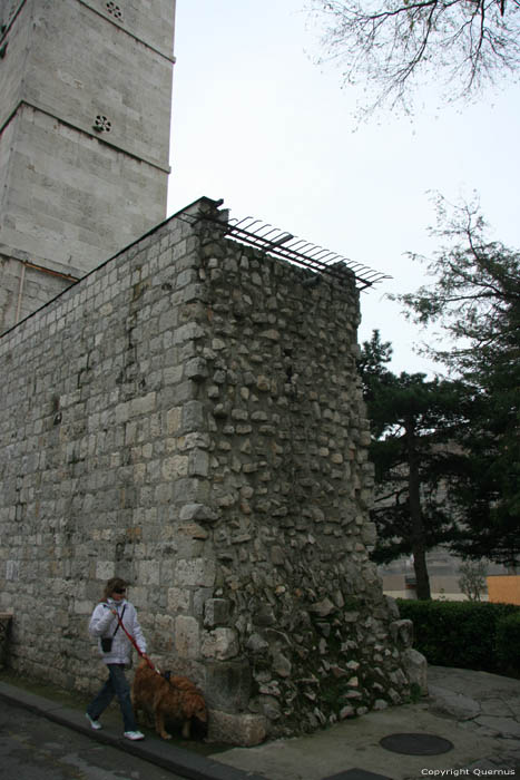 Stadomwalling Noordkant Split in SPLIT / KROATI 