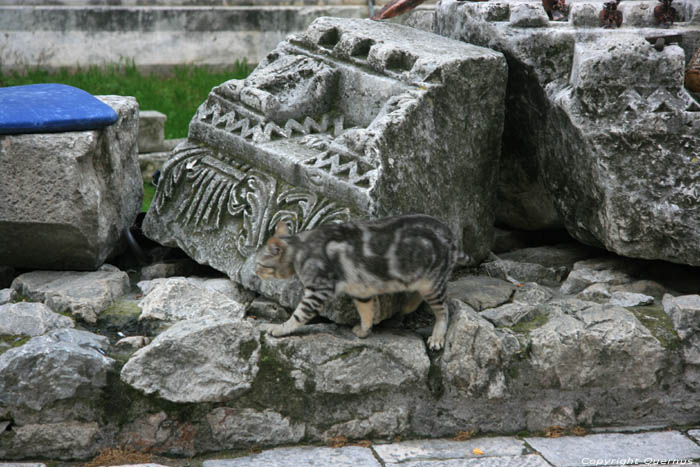 Stenen van Romeinse tempel Split in SPLIT / KROATI 