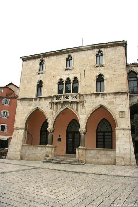 Voormalig stadhuis Split in SPLIT / KROATI 