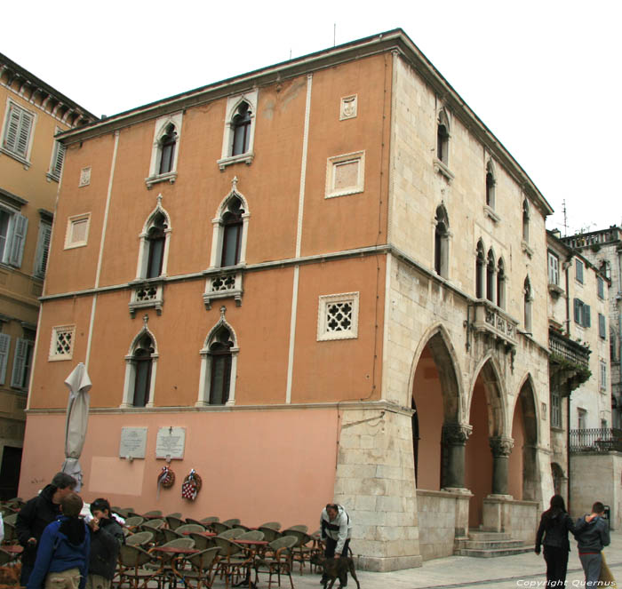 Voormalig stadhuis Split in SPLIT / KROATI 