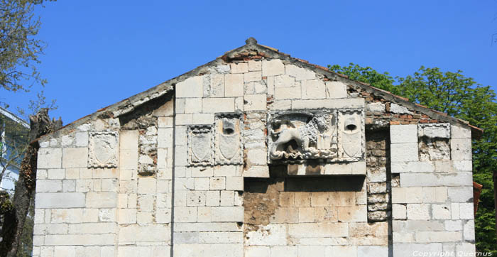 Gebouw met Leeuw Zadar in ZADAR / KROATI 