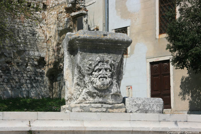 Overblijfselen Romeinse tempel Zadar in ZADAR / KROATI 