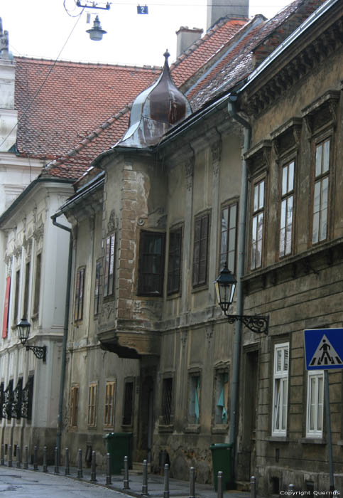 Gebouw met erker Zagreb in ZAGREB / KROATI 