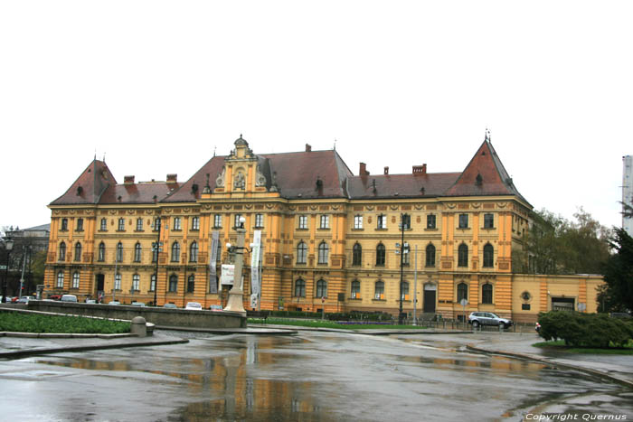 Museum van Toegepaste kunst Zagreb in ZAGREB / KROATI 