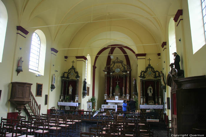 Sint Meen kerk COUVIN / BELGI 