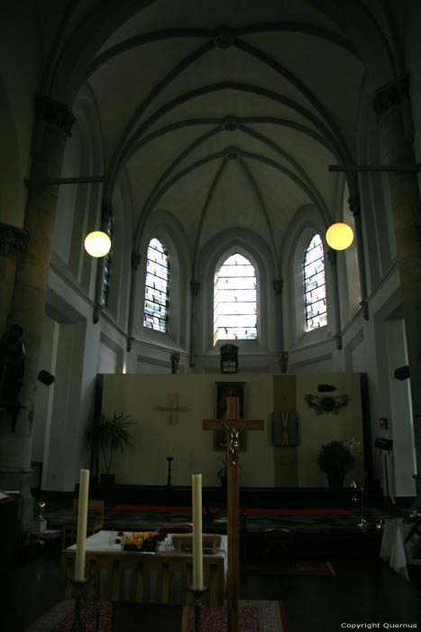 Sint-Germanius en Ravalangekerk COUVIN foto 