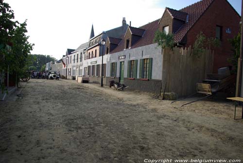 Place de Village de Schellebelle: 'Retour à 1919' WICHELEN photo