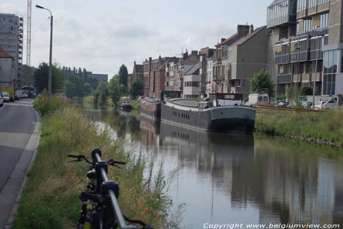 Bteaux  Vivre GAND / BELGIQUE 