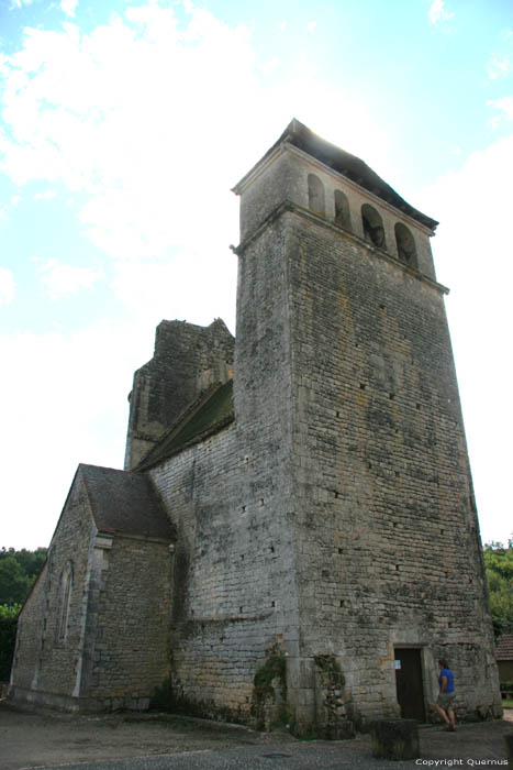 Versterkte Sint-Mauritiuskerk Prats-Du-Prigord / FRANKRIJK 