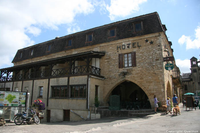 Hotel van de Commerce Villefranche-Du-Prigord / FRANKRIJK 