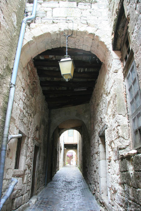 Tiny street Monflanquin / FRANCE 