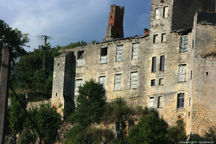 Chteau abandonne  