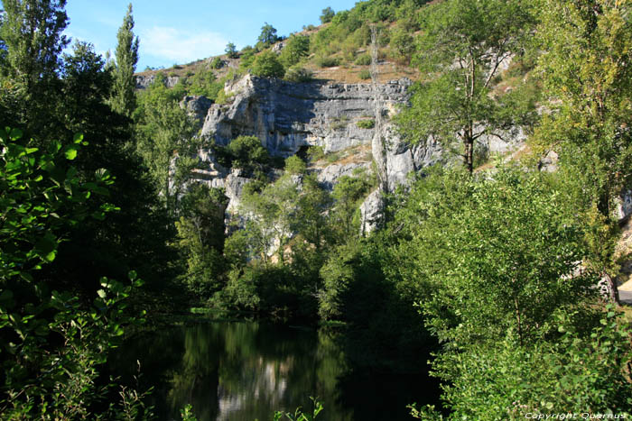 Rotsformaties Rocamadour / FRANKRIJK 