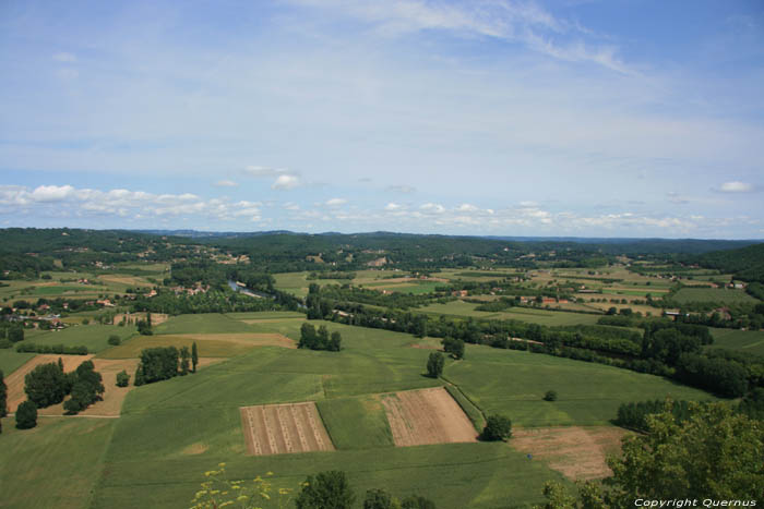 Vue sur vallai de la Dordogne  Domme / FRANCE 