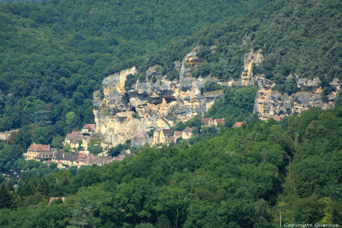 Vue sur vallai de la Dordogne  Domme / FRANCE 