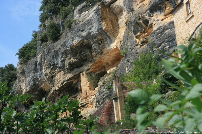 Rotsen van La Roque Gageac La Roque-Gageac / FRANKRIJK 