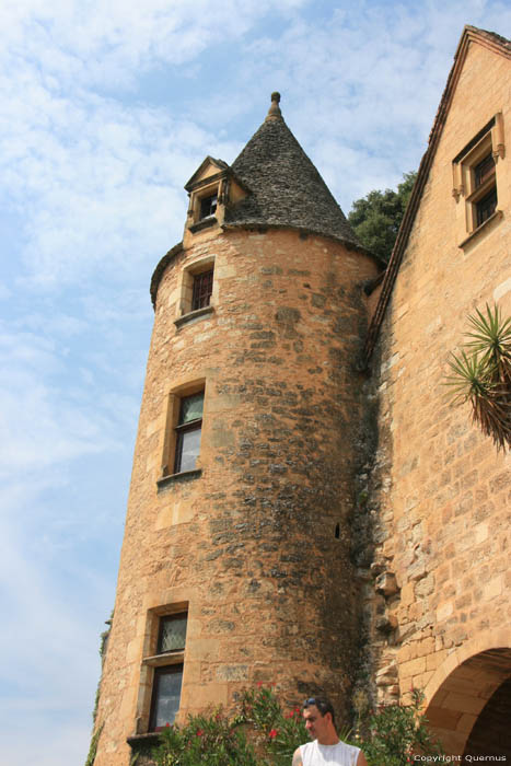 House with round tower La Roque-Gageac / FRANCE 