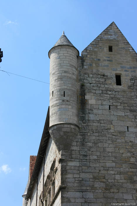 Maison Communale Martel / FRANCE 