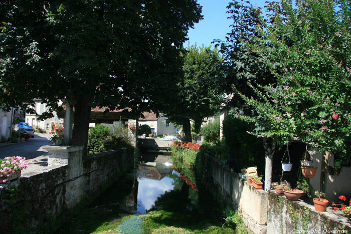 Small river Creysse in MARTEL / FRANCE 