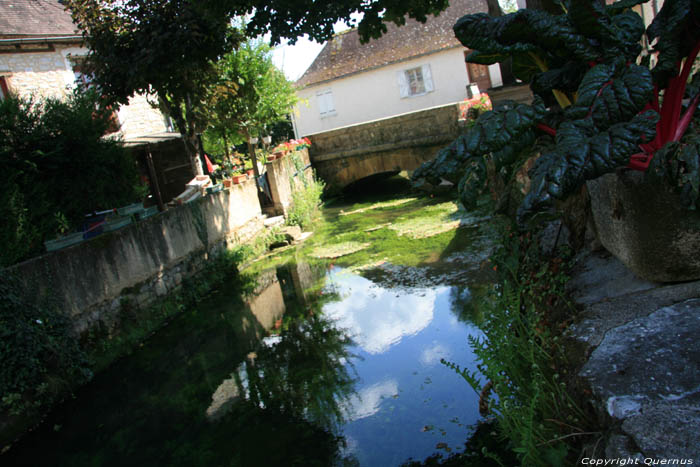 Petite rivire Creysse  MARTEL / FRANCE 