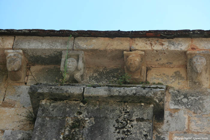 Onze-Lieve-Vrouw-geboortekerk van Lasvaux Cazillac in MARTEL / FRANKRIJK 