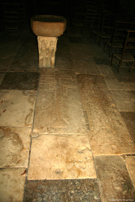 Onze-Lieve-Vrouw-geboortekerk van Lasvaux Cazillac in MARTEL / FRANKRIJK 