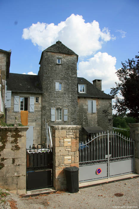 Huis met middentoren Nespouls in NESPOULS / FRANKRIJK 