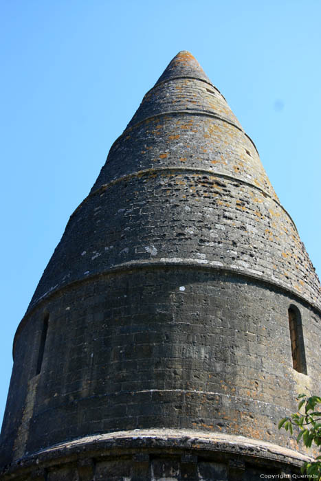 Lantaarn der Doden Sarlat-le-Canda / FRANKRIJK 