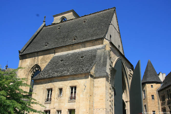 Vroegere Onze-Lieve-Vrouwekerk - overdekte markt Sarlat-le-Canda / FRANKRIJK 