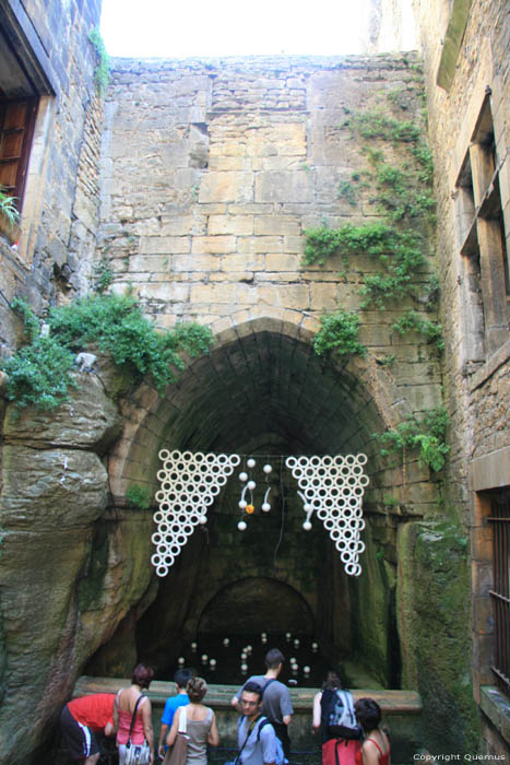 Fontein Sainte Marie Sarlat-le-Canda / FRANKRIJK 