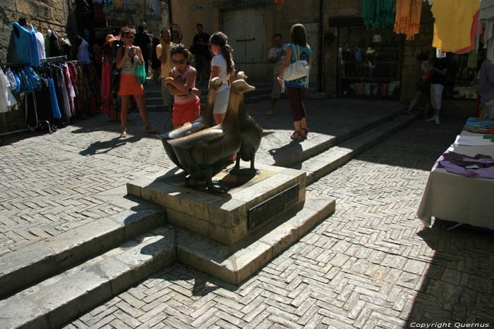 Standbeeld eenden Sarlat-le-Canda / FRANKRIJK 