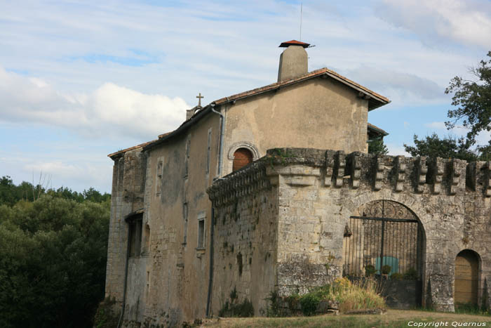 Castle Saint Quentin de Baron / FRANCE 