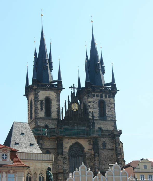 Tynkerk (Kostel Pred Tynem) Praag in PRAAG / Tsjechi 