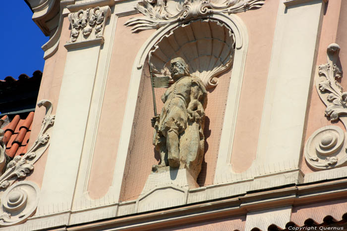 Building with star Pragues in PRAGUES / Czech Republic 