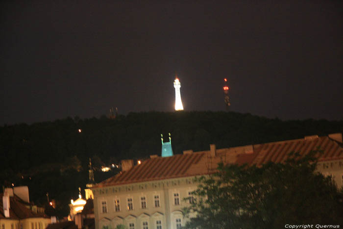 Uitzichtstoren - Kleine 'Eiffeltoren' van Praag Praag in PRAAG / Tsjechi 